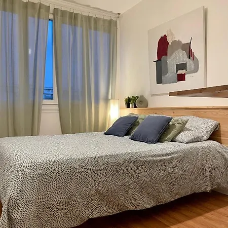 Hopitaux Apartment *
