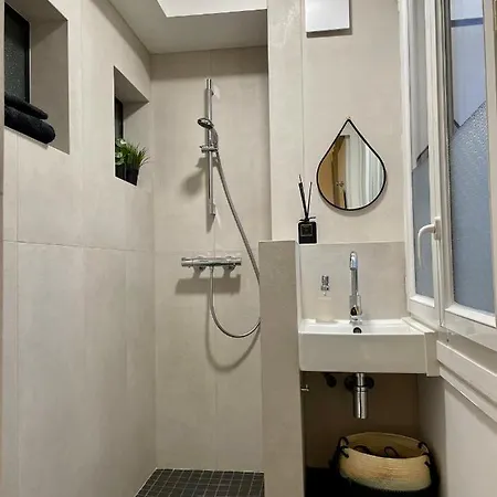 Apartment Hopitaux Bron