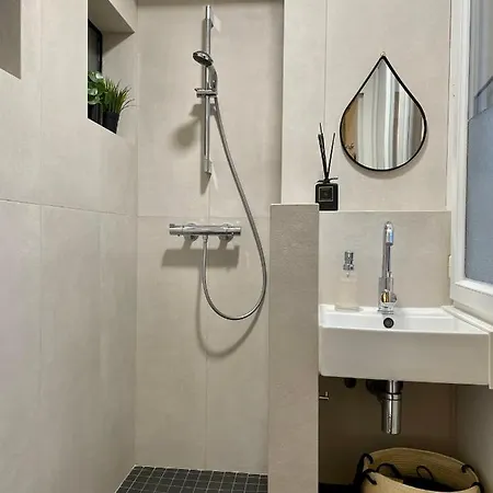 Apartment Hopitaux *